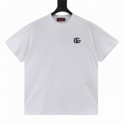 gucci古驰Guc 双Gg刺绣短袖T恤 定制绮梦四季绒棉 采用进口机刺绣工艺 使用先进的计算机控制系统和精密的机械部件 实现双G刺绣作业 精度高 线条流畅而细