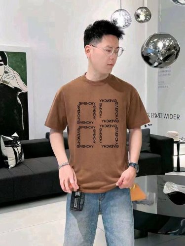 gvc 纪梵* 25Ss 大师亲手设计潮牌新品印花圆领短袖T恤 春夏最新砖柜同步 Os落肩版型 300克重全棉 时尚又个性 超级百搭好看的一款 男女都非常合适