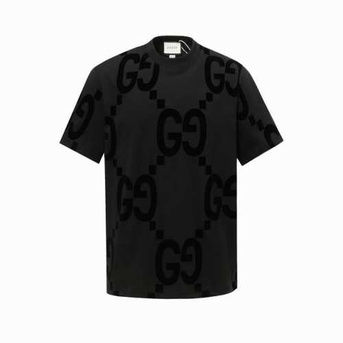9055# Gucci新品！植绒图案，高克重短袖 选用客供定制针织100%纯棉面打造,面料手感细腻，厚实有质感的纯棉布 高密度的机织工艺，如棉絮般柔紧致舒适 有