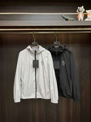主推P450 Moncler 2025Ss早春新款发布秘蒙口连帽夹克外套。春款外套！穿上就是舒适自在又显瘦的存在，慵懒而随性，结合干净简单的色系就特别耐看，适合
