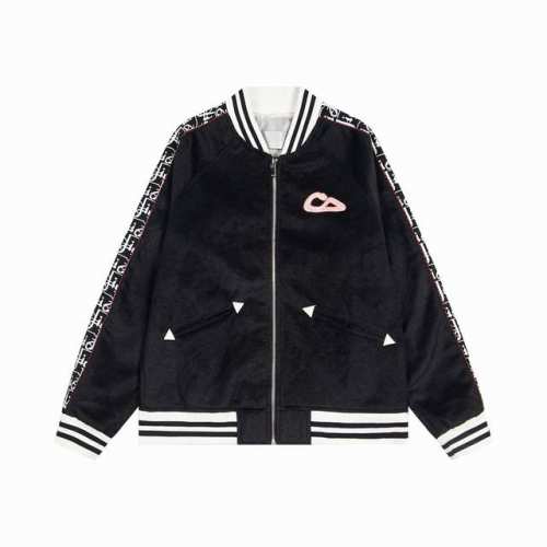 上新 款号:G020 Dior 迪奥Kaws联名新款蛇年限定刺绣棒球服夹克外套 1面料采用原版定制，毛呢手感非常细腻，袖子采用拼接针织提花面料设计风格，门禁定制