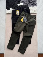 Klattermusen攀山鼠户外徒步防风软壳长裤男马格尼四季可穿10356 尺码:M-2Xl 颜色:黑色 深尘埃绿 在中国被称为 攀山鼠 的瑞典户外高端品牌K