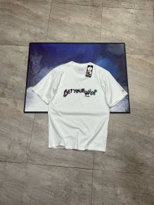 120 官网同款-蛇年限定 陈星旭同款 25年新款Fila 斐乐三色字母元宝系列短袖T 斐乐情侣2025 新年男女同款涂鸦短袖 T恤 Over Size宽松版型