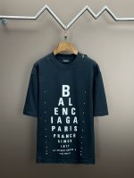 高端品质 巴黎世家Balenciaga 原版面料重纱纯棉面料 印花破洞 手感滑爽 L极度舒适体验 十足的高级感 都保持奢华高贵的特有的视觉质感. 颜色 黑色 码