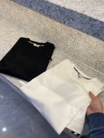 Bbr博格丽25 Ss新品春夏首发专柜 最新款短袖圆领T恤高端订制 设计前卫时尚！品牌Logo重工艺设计高端定制欧棉180克面料手感柔软.穿着舒适.专柜级别精致