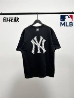 高品质！Mlb柜子新款后背印花款老花短袖T恤！三标齐全，三联吊卡，原厂包装！通肩压条保证舒适性！高端品质2025Mlb Ny 老花大标款 情侣圆领短袖高端品质