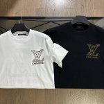 Lv 路易威登2025春夏季重工刺绣Logo短袖T恤 网红明星同款，胸前图案刺绣Logo设计，后背品牌Logo字母标识，高版本打造，大刺绣设计，前后呼应，面料采