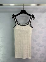 Celin*25春夏新品！夏威夷度假缕空钩花凯旋门针织小吊带连衣裙 纯手钩重工艺定制！认准我家！原版定制整件纯手钩 1色3码Sml。 T226B