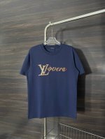 款号 He245 louis Vuitton-Lv胸前串珠贴片圆领短袖 面料采用280克双股双纱纯棉面料 手感舒适柔软 上身舒适透气 领口采用同缸同色罗纹 不紧