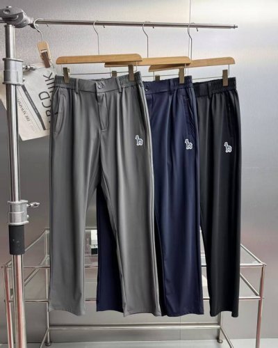 hazzys 哈吉斯微弹立体男子户外运动休闲软壳速干休闲长裤 面料：轻量化户外科技梭织面料 Logo工艺: 进口百灵达特种刺绣 商务系列休闲速干长裤这款裤子也不