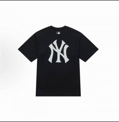 款号 614 Mlb 老花系列 Ss24 波士顿红袜队 美式复古大Logo印花圆领短袖T恤 面料 纯棉双纱260克 颜色 黑色 白色 奶油色 天蓝色 码数 S