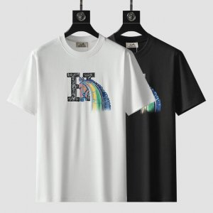 Sg 爱马仕 高定面料 玉蚕丝般的丝滑 2025春夏新品上市时尚经典圆领短袖时尚单品设计，更加时尚舒适，高标准定制，上身非常有型，人工手绘工艺， 客供辅料，客供