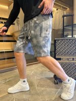 巴黎世家 三标齐全 2025夏季新款男士休闲短裤 高级定制面料透气面料 透气弹力舒适度极高 细节无可挑剔 顶级辅料配备 原版Logo设计理念 手感细腻柔软 上身