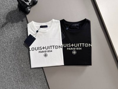 Lv 路易威登 2025春夏新品 三标齐全 丝光棉短袖T恤 立体滴胶工艺 好货不用过多介绍 看细节 专柜码数 M-Xxxl 175 140建议L