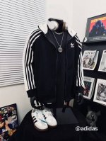 上新 Adidas阿迪达斯三叶草拼接复古连帽夹克男女同款 搭配情侣更赞哦 高级穿搭 高品质官网发售款｜超级推荐｜超人气单品Ins小红书热门爆款 高密度刺绣 超级