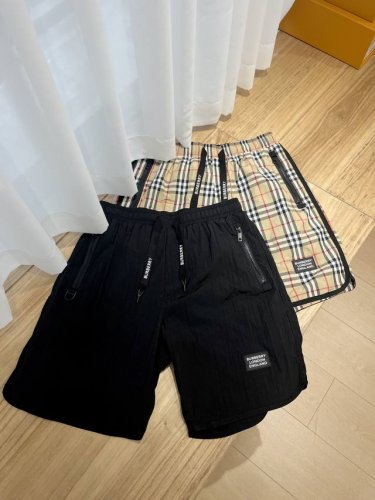 衣 裤 Burberry*巴宝莉 25年夏季新品沙滩裤套装 夏天必备速干短裤，防风防雨防晒，超级轻盈！定制面料辅料，品质杠杠的！套装可拆分开销售 #88319#