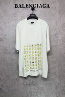 Balenciaga 巴黎世家顶级版本 官网品质 25Ss最新款笑脸表情包系列集合印花洗水做旧磨烂短袖T恤. 全棉面料260G双纱精梳纯棉 采用巴黎定制纯棉，十