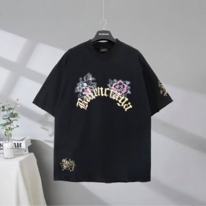 b182# 市场顶级品质 Balenciaga 巴黎世家2025Ss 蛇年限定烫钻Love花朵印花磨破做旧短袖T恤 印花采用进口椭圆机直喷工艺 市场顶级的质量