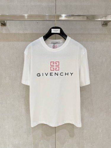 市场有仿版认准工艺和面料 25Ss纪家纯棉最新面料 最高版本 胸前Giv字母重工刺绣工艺经典标识图案Logo时尚简约潮流短袖，最顶级的品质专柜原单短袖，顶级制作