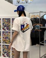 Mlb-La 韩国专柜在售洋基队汉堡情侣短袖T恤 采用260克双砂面料 三针五线做工，领口包包边条 今年火爆的品牌 看到了就忍不住要自留一件 正确纹路立体印花