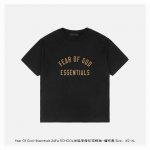 Fear Of God-Essentials 24Fw School半弧字母印花短袖-曜石黑 采用重磅260G纯棉面料，柔软亲肤且具备自然垂坠感，质地厚实挺括，