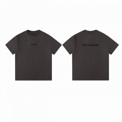 款M47 巴黎130 Balenciaga 巴黎世家经典前后字母短袖 巴黎配套专用十字螺纹 这件衣服设计很特别 宽松版型好穿好搭配 前面刺绣 颜色也 穿起来很酷