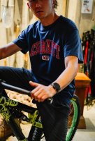 上新 款号: 629# Carhartt Wi p 春夏新品学院风Logo字母图案短袖T恤，日常宽松的休闲版型，时尚潮流的风格腔调，这便是Wip全称Work I