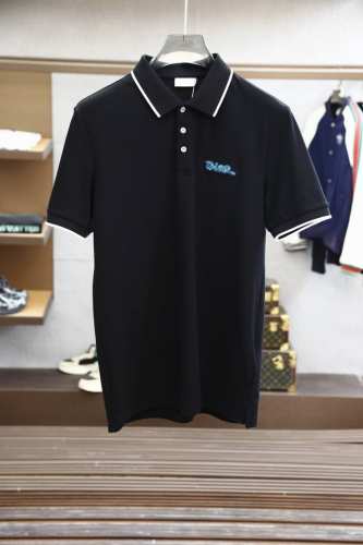 Dior迪奥- 2025Ss夏季新品，男士胸前经典徽标刺绣珠地网眼商务休闲短袖polo衫！香港洋行渠道货，重磅高端级臻品，完美沿袭了普家的精髓与基因，胸前衣身同