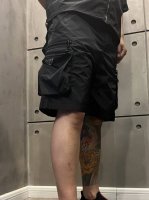 搭配资讯图 prada 普拉达 24Ss三角标工装口袋机能短裤