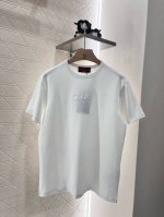 P170Gucc*2025新品上架 圆领字母短袖 定制Yb原生全棉材质 透气舒适 质感十足 宽松短袖T恤裁剪 凸显品牌格调 采用克重纯棉制成 略带有弹力 呈现显