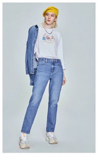 品相正点，Lee家 年新款女式九分弹力牛仔裤！ 有多修饰腿型你穿了就知道了 微微宽松的直筒裤版型，简洁自然，搭配方便！ 面料采用的水洗丹宁牛仔布水洗手法都是指定