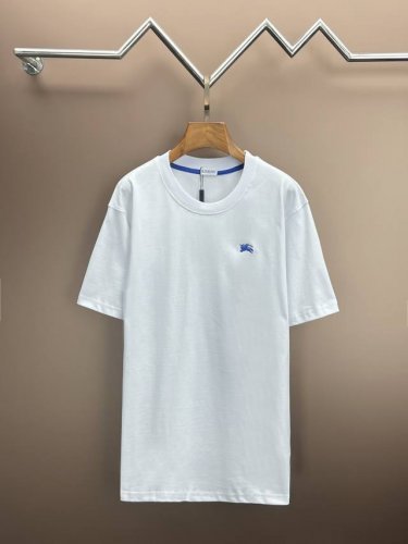 burberryp90 burberry巴宝莉经典战马刺绣短袖T恤 原版一比一复刻 面料采用Bur定制平织棉 舒适透气不变形 进口田岛刺绣机出 码颜色：白色 码