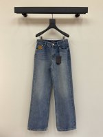 Lv *重工提花牛仔裤，采用高端定制面料，穿着非常舒适，牛仔版型，包容性好，显瘦百搭。高腰设计，提升气质Sml Aa