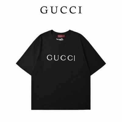 gucci 古驰 简约字母刺绣Logo图案短袖 官网同步 专柜纯棉面料贴肤舒适 耐看又好穿 经典简约Logo设计 原厂工艺一丝不苟 定制290 G同缸染面料手感