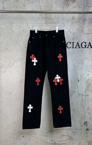 香港限定 上新 Chrome Hearts ｜克罗心 Ch香港城市限定系列 梵文十字贴布拼皮牛仔裤- 黑红配色 香港限定 潮流玩家们，克罗心香港城市限定牛仔裤震