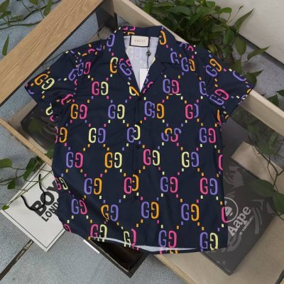 款号 Jxa63 2025新款Gucci古驰双G字母满印满印Logo图案印花休闲情侣短袖衬衫 采用爽滑面料 体感更舒服 定位裁剪 衬衫対格 费时又废料 整体印花