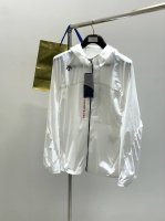 descente 迪桑特，2025春季新款，时尚休闲连帽外套，专柜同步有售，原单狠货，顶级印花工艺字母图案装饰Logo，定制原版五金辅料装饰，档次极高，上身时尚