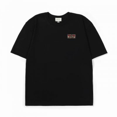 供 Gucci古驰徽标刺绣棉质短袖T恤 定制主标 辅料 水洗齐全 品牌刺绣小标 甄选250克32支紧密纺双纱纯棉面料 质感厚实但是透气性良好 高品质立体印花 有