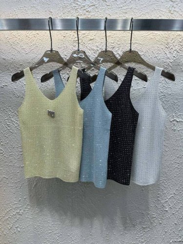 alexanderwang 大王Aw重工烫钻针织背心配胸针 款号：25670105260 颜色：黄色 蓝色 黑色 白色 尺码：均码 80-125斤