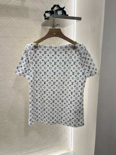 17523# 短袖 louis Vuitto*2025新品 圆领印花链条 最新航海系列#定制Yb原生全棉材质 透气舒适 质感十足 一字肩短袖T恤裁剪 凸显品牌格