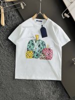 Louis Vuitton Lv 路易威登 2025最新款短袖T恤，绝对的顶级爆款，原版一比一面料，胸前Logo更显得不凡跟高档，大气，简约，基础，耐看，但又独