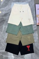 Ami*25S夏季新款五分短裤.男女同款！经典桃心.不但减龄而且时尚感十足.3D绣花工艺.采用360G毛线圈纯棉面料.柔软透气.亲肤舒适！三标齐.原版五金.夏季