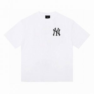 Mlb-Ny 青花瓷圆领短袖男女同款半袖T恤 面料采用230G双纱纯棉面料、经过高温预缩处理，配套同缸1X1螺纹，反复水洗不易变形。 定位裁剪、版型纯正、上身效