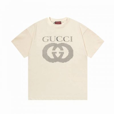 隔天到 Gucci 古驰 圆点双G字母红标印花 Logo标识精致升级 原版面料 官方同款 短袖T恤 定制 同缸染面料 手感非常舒服 春夏最新版本 颜色: 杏色