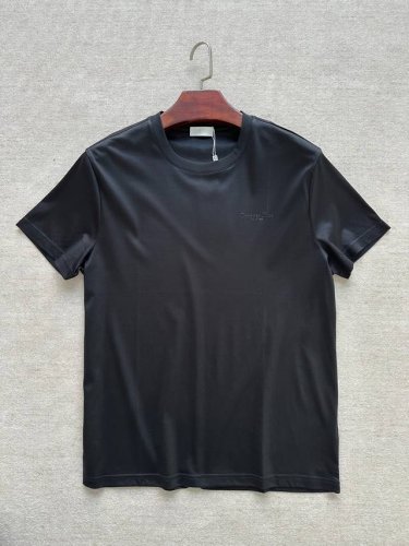 新品 顶级洋行渠道货，2025春夏新款，纯正血统品质，高端王牌系列！高性能舒适面料！！Christian Di*R男士简约纯色休闲双面丝光圆领短袖T恤！品相与面