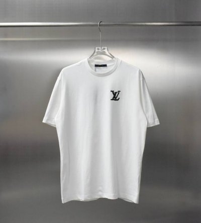louis Vuitton 路易威登 25Ss Logo图案印花金典短袖T恤 采用280G双纱高克重高级感十足 时尚又个性 超级百搭好看的一款 男女同款 人手必
