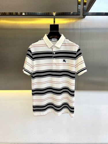 bur巴宝莉、2025Ss春夏新品，男士条纹设计翻领短袖Polo衫，甄选客供定制混纺丝光珠地棉面料，轻薄既具备棉的吸湿性导湿性又有桑蚕丝的爽滑悬垂飘逸，光泽度好