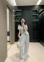 上新 懒人三件套穿搭 一套轻松搞定不用搭配的三件套 超级适合现在的天气 日常出行 度假都合适穿 颜色 灰色 尺码 Sml见尾图