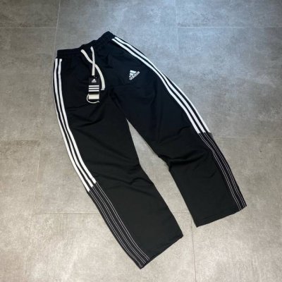 Adidas阿迪达斯 春秋款三条杠拼接休闲运动高品质直筒垂感长裤情侣款 Color: 黑色 Size: M-Xl M 腰围80 臀围116 裤长98 Cm L