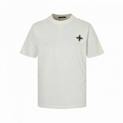louis Vuitton 路易威登 24Ss 老花四叶草刺绣短袖 胸前高密立体刺绣Logo 原版1:1针织纯棉280克重面料 同色定制色织色染高密度螺纹 采用